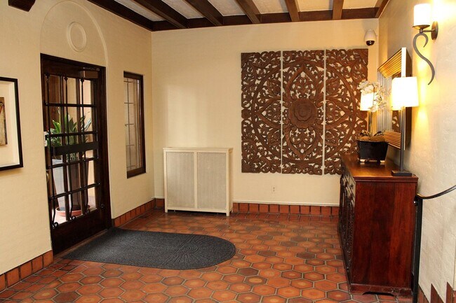 Foto del edificio - Vintage Studio Condo w/View in Goose Hollo...