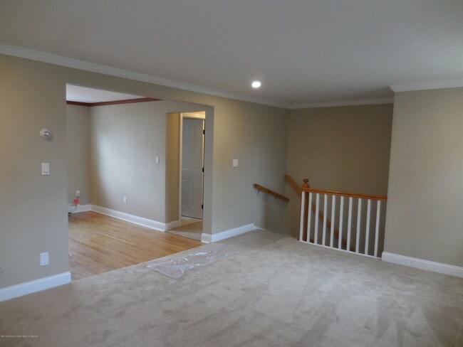 Building Photo - 57 Manor Dr