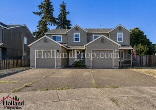Building Photo - 146 NE Skylar St