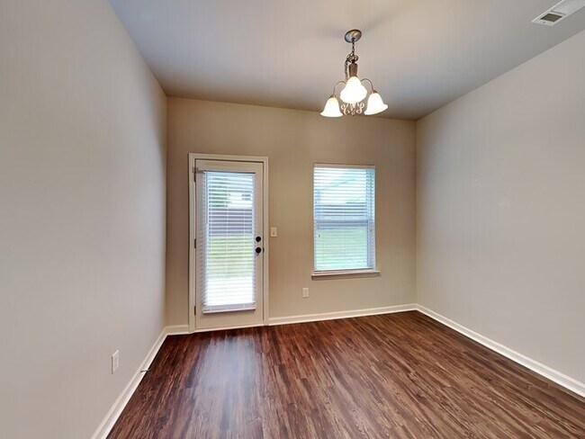 Building Photo - Wonderful 4 Bedroom Home in Loganville!