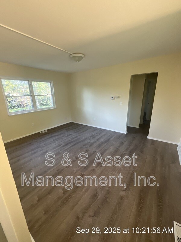 Foto del edificio - 3625 Coachlight Common St