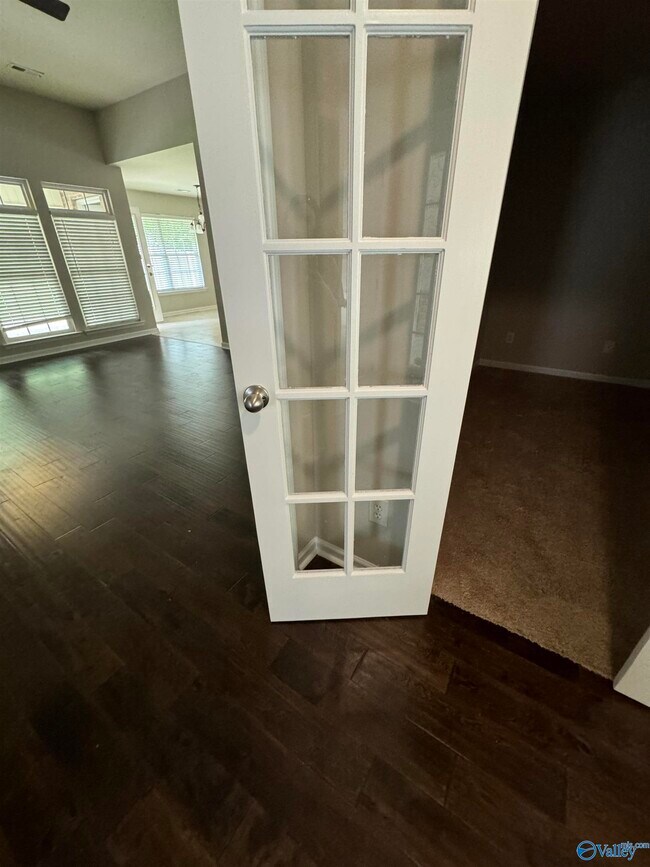 Foto del edificio - 143 Artesian Ln NW
