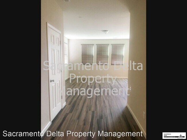 Foto del edificio - 4 br, 2.5 bath House - 11 Weather Vane Place