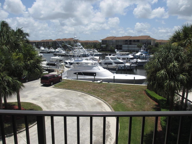 Building Photo - 1501  Marina Isle Way 302