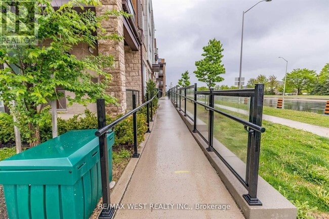 Building Photo - 2393 Bronte Rd