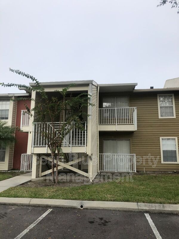 220 Lake Parsons Green Unit 102, Brandon, FL 33511 Condo for Rent in