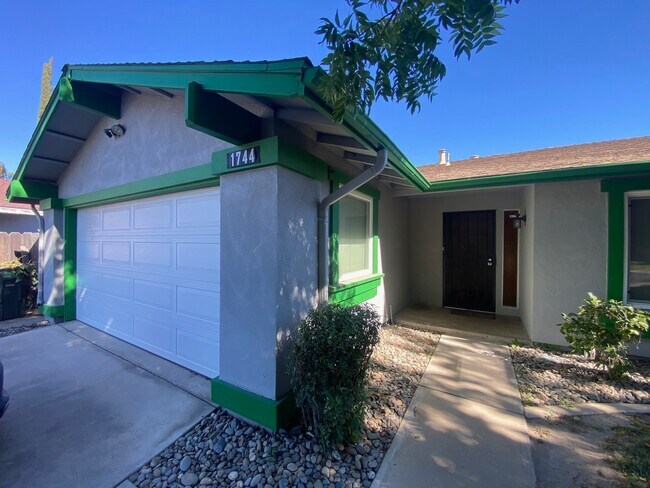 Foto del edificio - 1744 Ron Ct