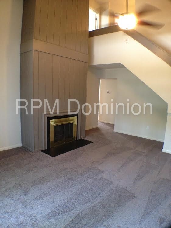 Building Photo - 563 Ayrshire Way