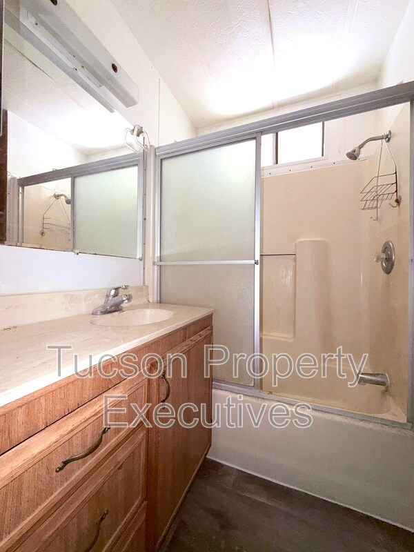 Foto del edificio - 4580 E Rex St