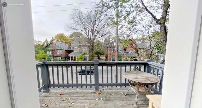 Photo du bâtiment - 157 Spadina Rd