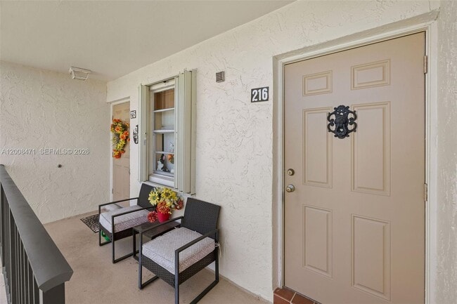 Building Photo - 110 Lake Meryl Dr