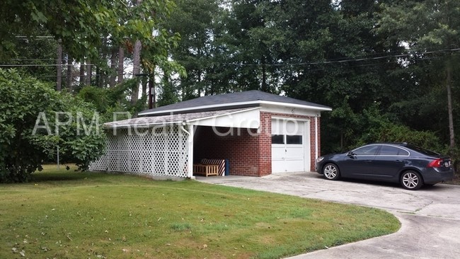 Foto del edificio - 4619 Trenholm Rd