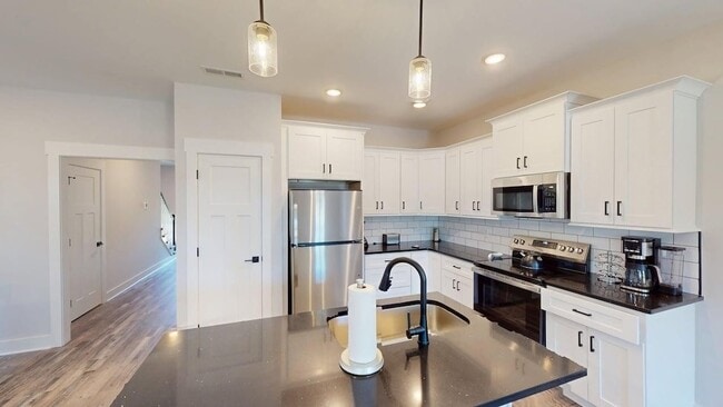 Building Photo - 2315 Gold Valley Dr