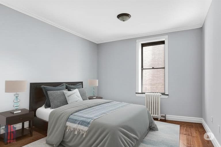 Foto principal - 330 E 35th St