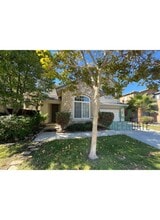 Building Photo - 2113 Photinia Dr