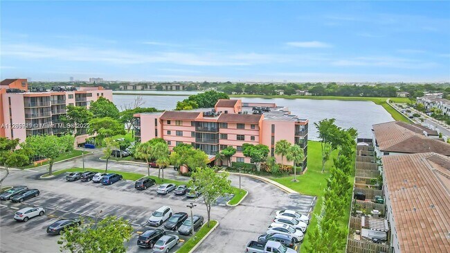 Foto del edificio - 20840 San Simeon Way