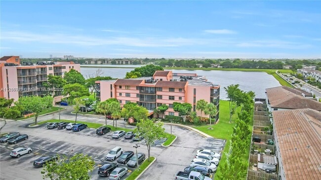 Building Photo - 20840 San Simeon Way