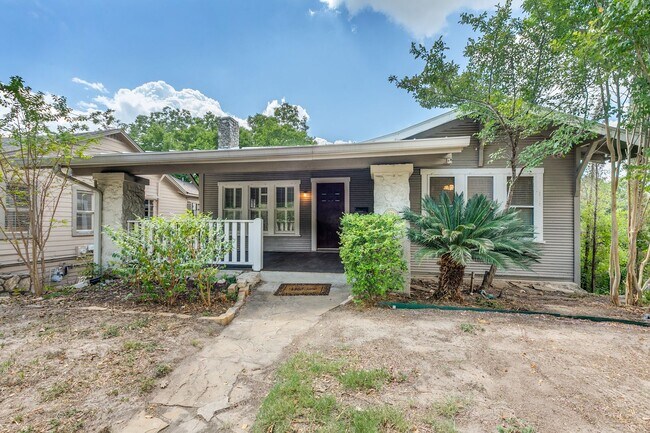 Building Photo - ALAMO HEIGHTS I.S.D.