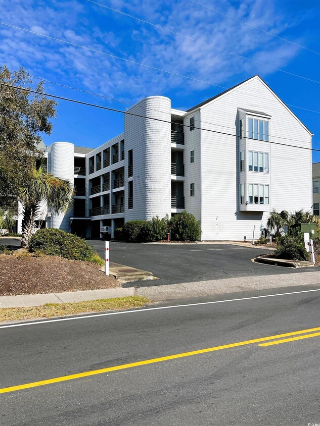 Primary Photo - 201 N Hillside Dr