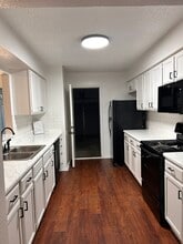 Building Photo - 9615 Dalewood Dr
