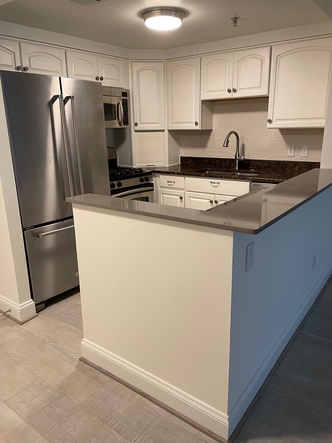 Building Photo - 4808 Moorland Ln