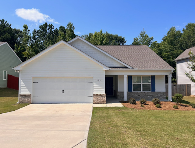Foto principal - 123 CHARLESTON Ln