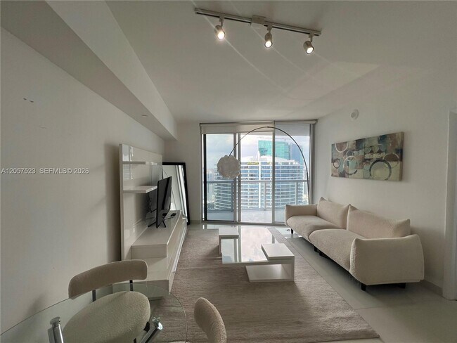 Building Photo - 465 Brickell Ave