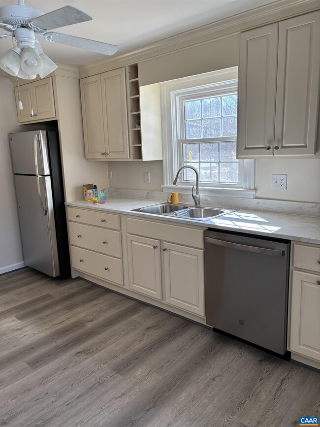 Building Photo - 12663 Thomas Nelson Hwy