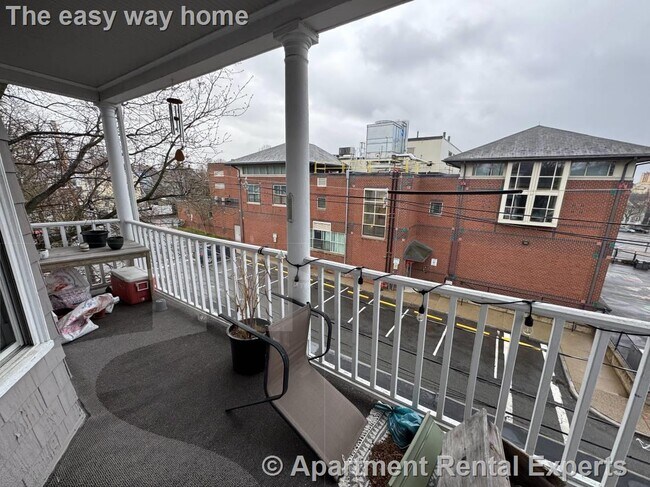 Foto del edificio - 21 Sartwell Ave