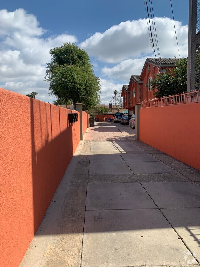 Richland Farms Pet Friendly Apartments for Rent Compton, CA 1