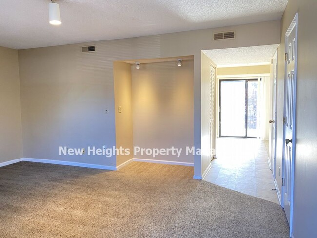 Building Photo - 557 TRAVELERS BLVD 0733