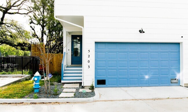Foto del edificio - 5203 Burress Springs Ln