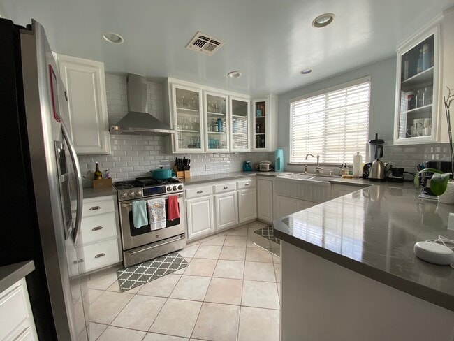 Remodeled Kitchen with top of line appliances - 219 Bay St