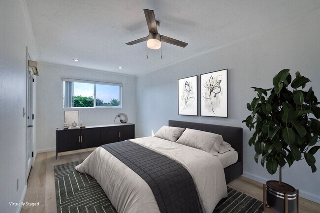 Foto del edificio - 55 yrs Plus ONLY Community! Lovely and Breathtaking 2 Bed 2 Bath unit in Oceanside
