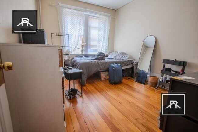 Building Photo - 4 bedroom in Allston MA 02134