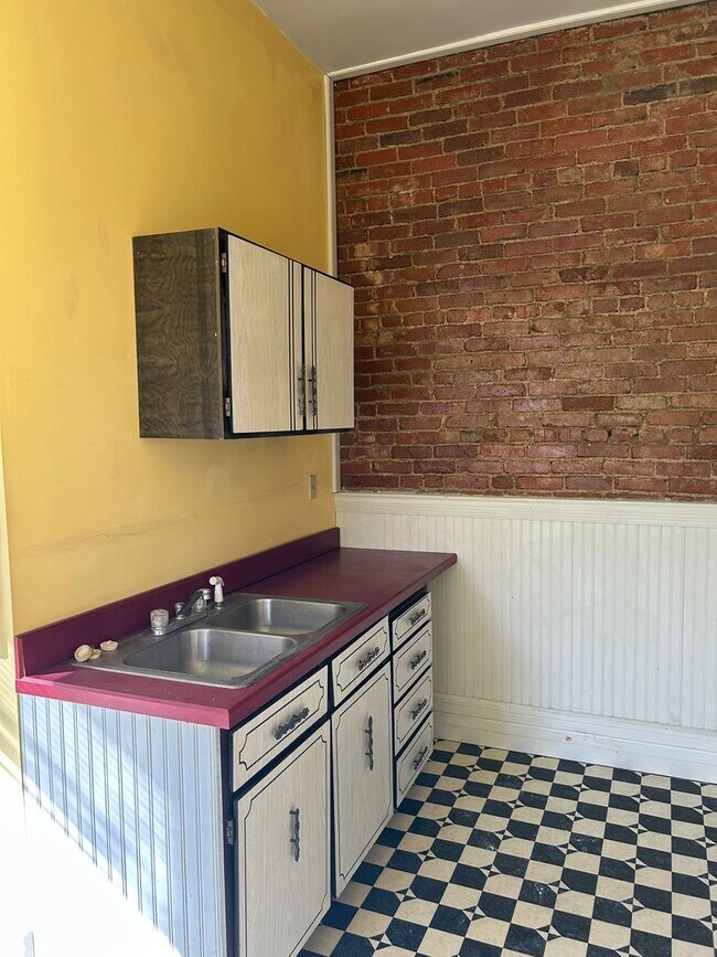 Foto del edificio - 307 S Idaho St