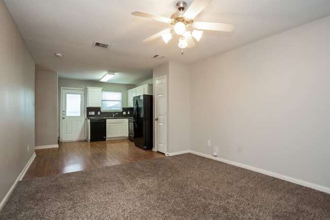 Building Photo - 3922 Hollow Cove Ln