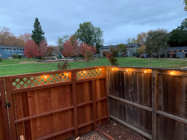 Foto del edificio - 97 Martin Dr