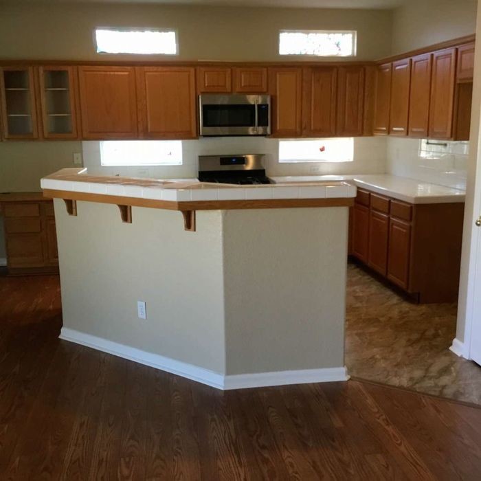 Building Photo - Swimming Pool and RV Parking
