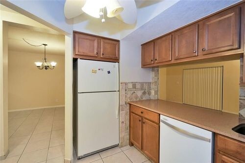Building Photo - 4013 N Ocean Dr