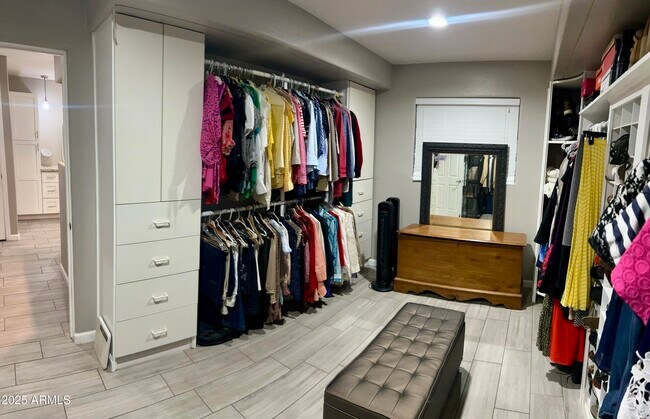 Foto del edificio - 8149 W Daley Ln