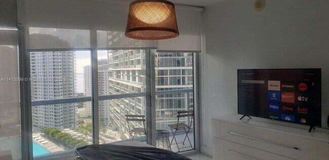 Building Photo - 485 Brickell Ave