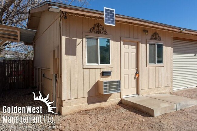 Foto del edificio - Perfect little Guest House Including All U...