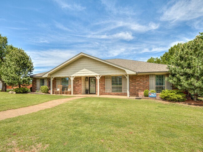 Foto del edificio - 801 Rock Hollow Rd