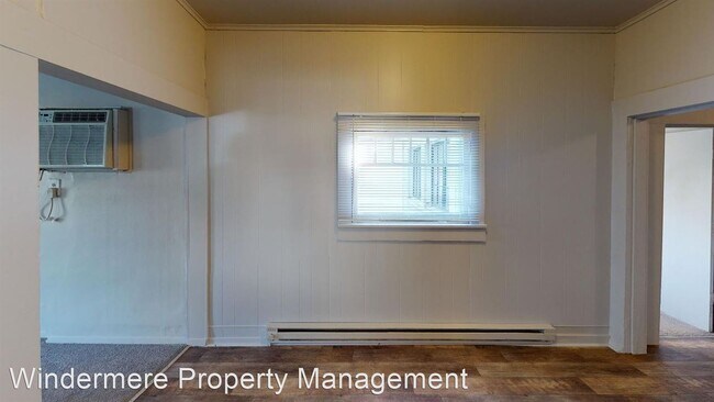 Building Photo - 3 br, 1 bath House - 809 N Main St