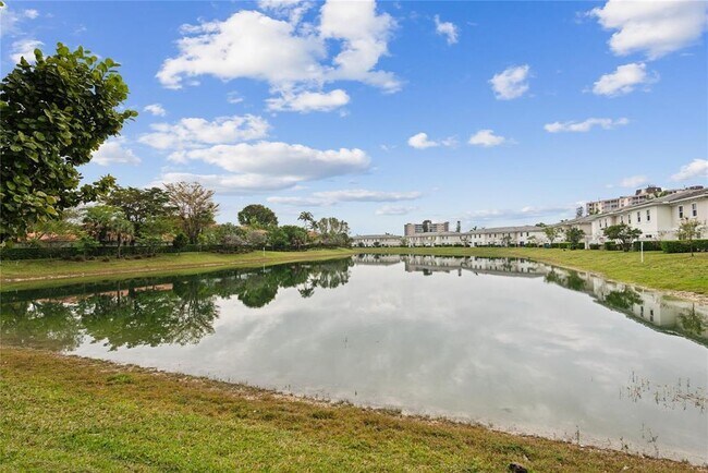 Foto del edificio - 9150 NW 38th Dr