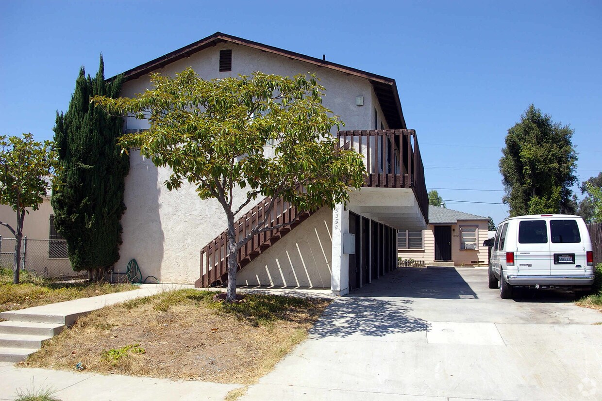 Primary Photo - 5358-5360 Wightman St