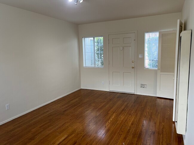Sala de estar - 519 S 7th St