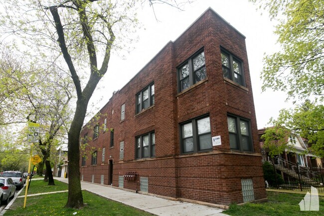 Building Photo - 3502 W Grace St