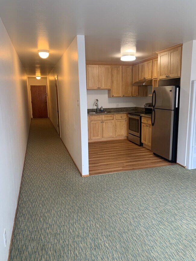 Entry - 422 Arguello Blvd